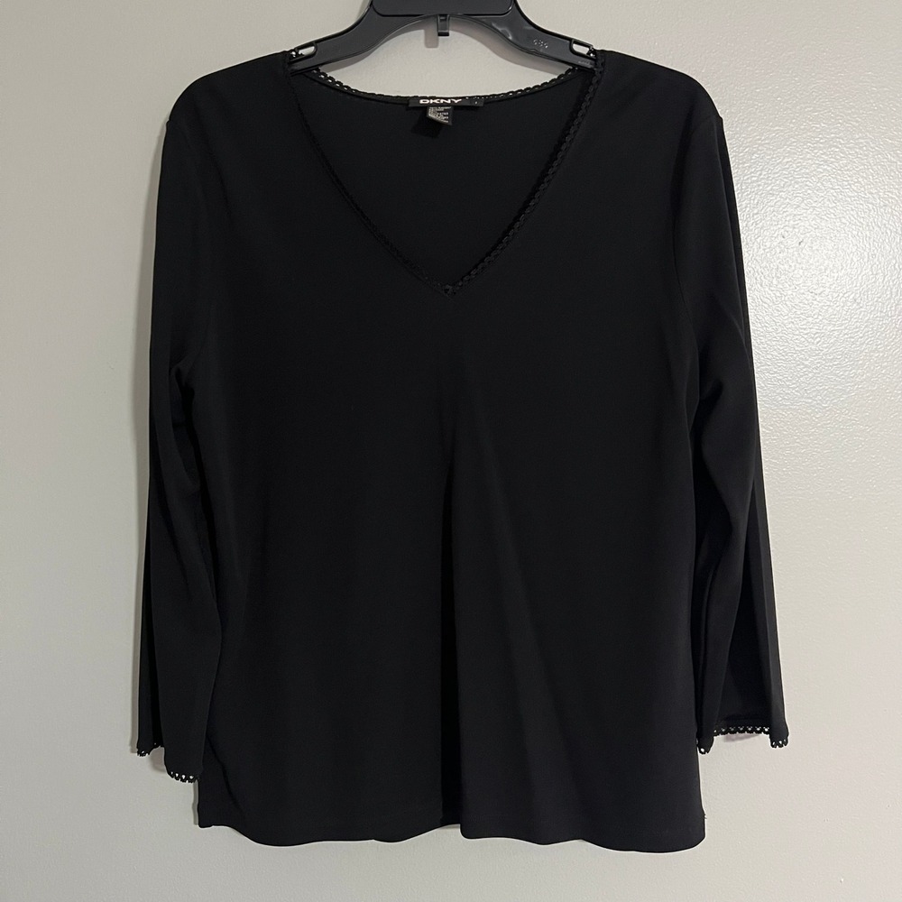 DKNY Black V-Neck 3/4 Sleeve Knit Top Crochet Lace Trim Size Large relaxed basic